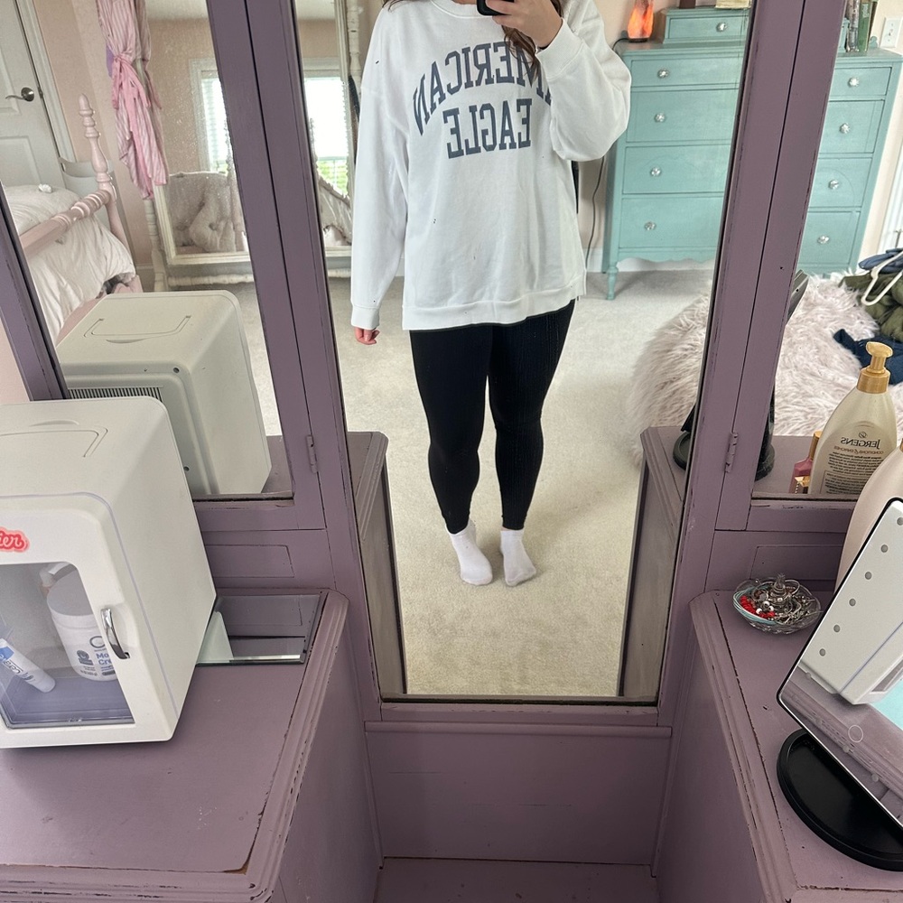 American Eagle White and Blue Oversized Crewneck